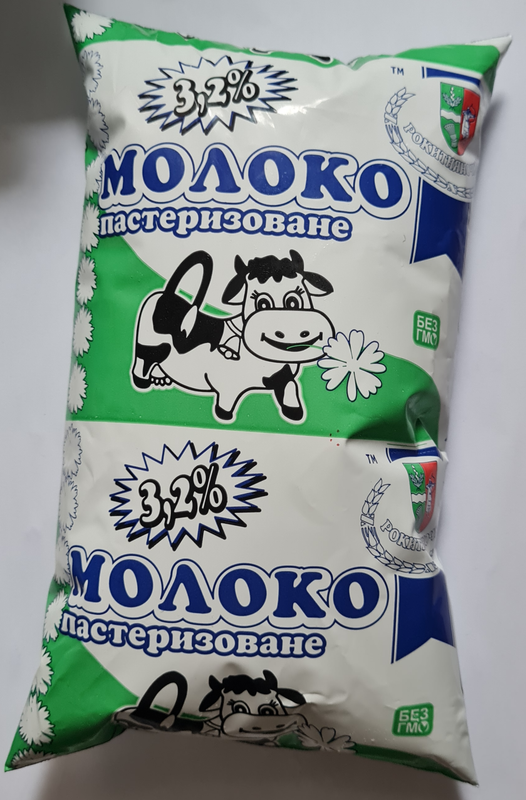 Молоко коров'яче РОКИТНЯНОЧКА, пастеризоване, плівка поліетиленова, 3,2%, 1000г.